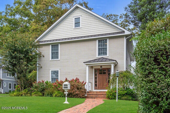 8 Glenwood Pl