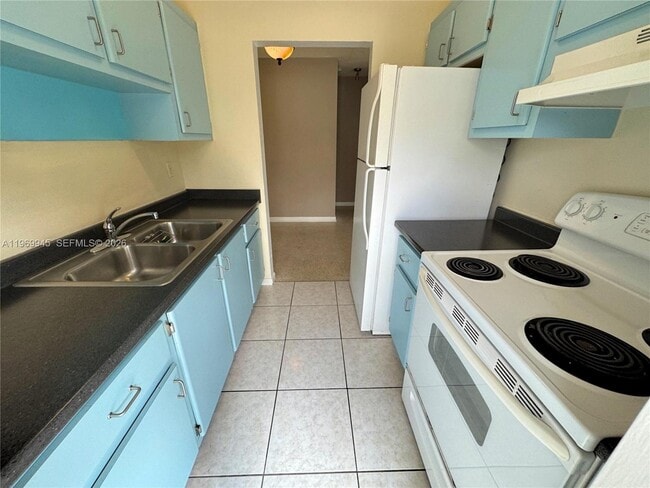 Photo - 403 NW 25th St Unit 5