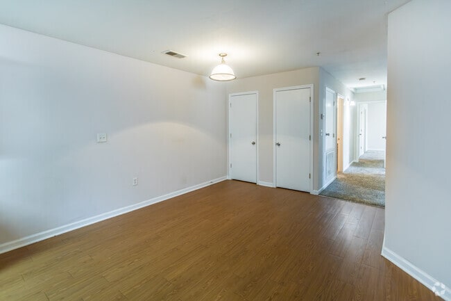 3BR, 2BA - 1,260SF - Dining Room
