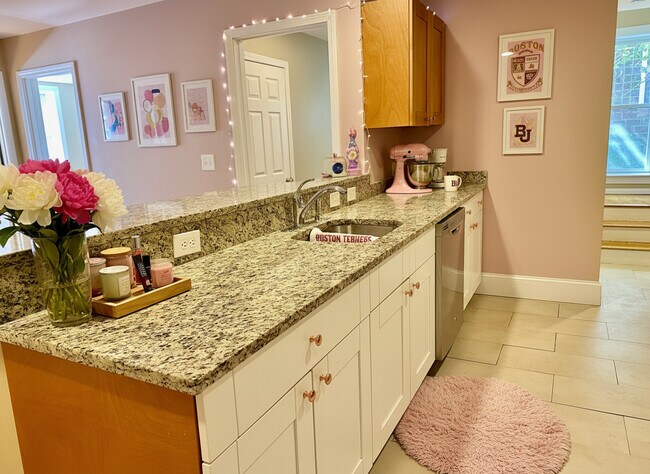 Photo - 56 Egmont St Unit 2