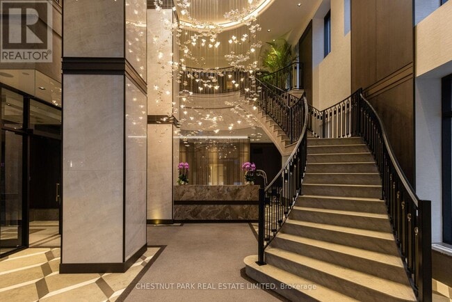 Photo - 68 Yorkville Ave Unité 1601