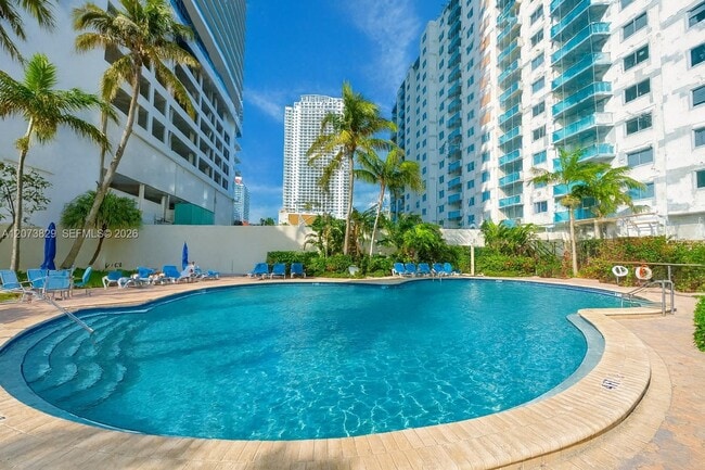 Building Photo - 4001 S Ocean Dr Unit 3J