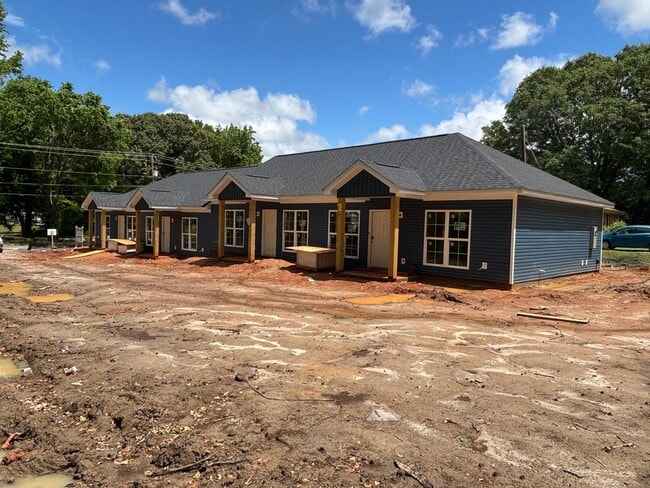 Photo - New Construction 2 Bedroom 1 Bath apartment in Downtown Clover