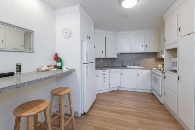 Photo - 296 Commonwealth Ave Condo Unit A