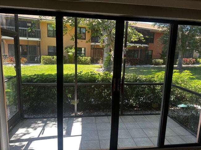 Sharp-Newly Remodeled Ground Floor Condo -... - Sharp-Newly Remodeled Ground Floor Condo -...