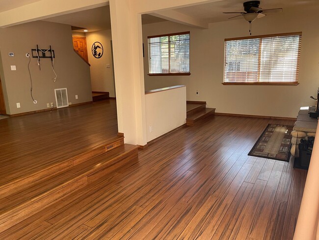 Photo - 1865 Grizzly Mountain Dr