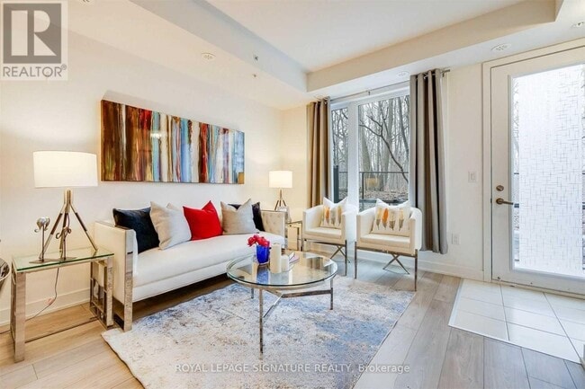 Photo - 3492 Widdicombe Way