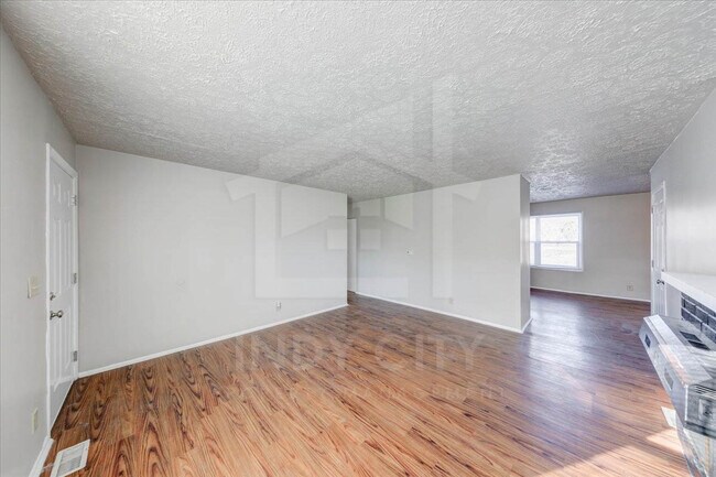 Photo - 8432 E 37th Pl