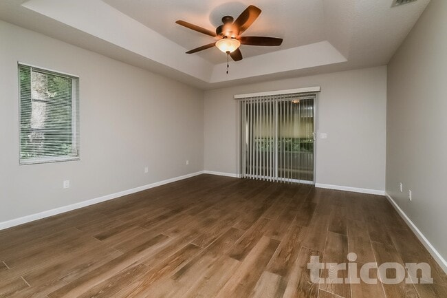 Photo - 36 Redbay Ct W