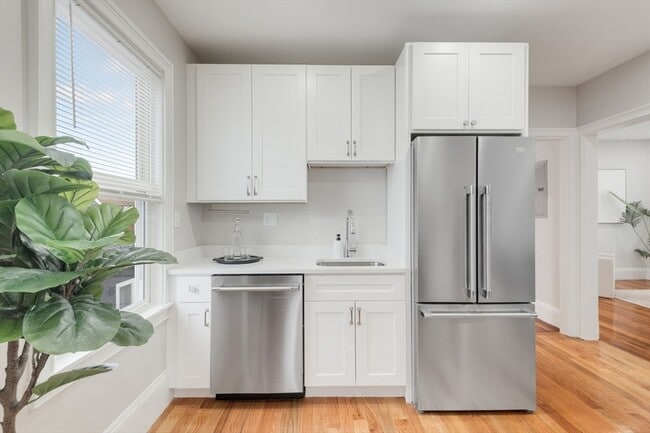 Building Photo - 38 Dorset St Unit 3