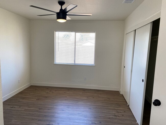 Photo - 5917 Stone Bridge Ln