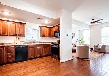 Photo - 532 E Saint Catherine St