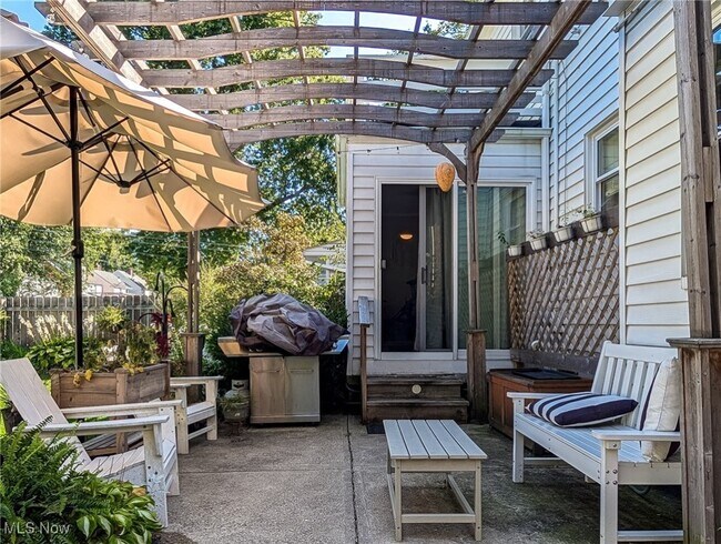 Photo - 4117 Silsby Rd