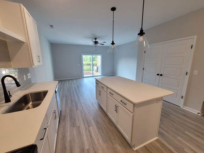 Photo - Modern townhome in beautiful Mallory Creek Subdivision