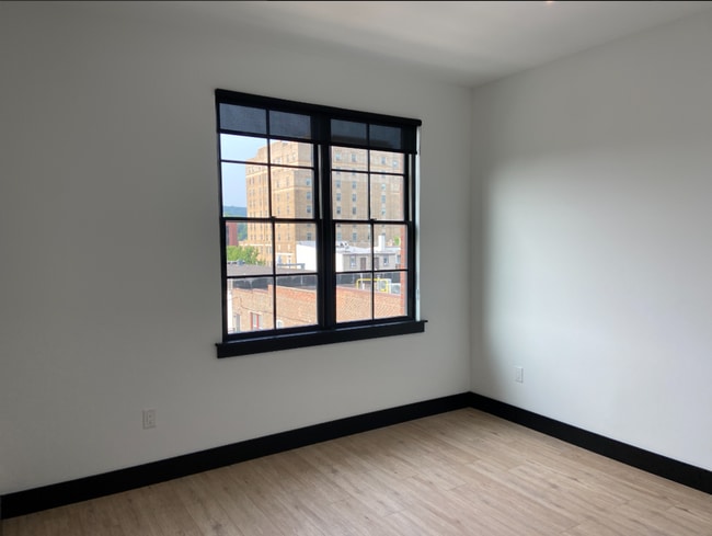 Photo - Watermark Residences Unidad 424