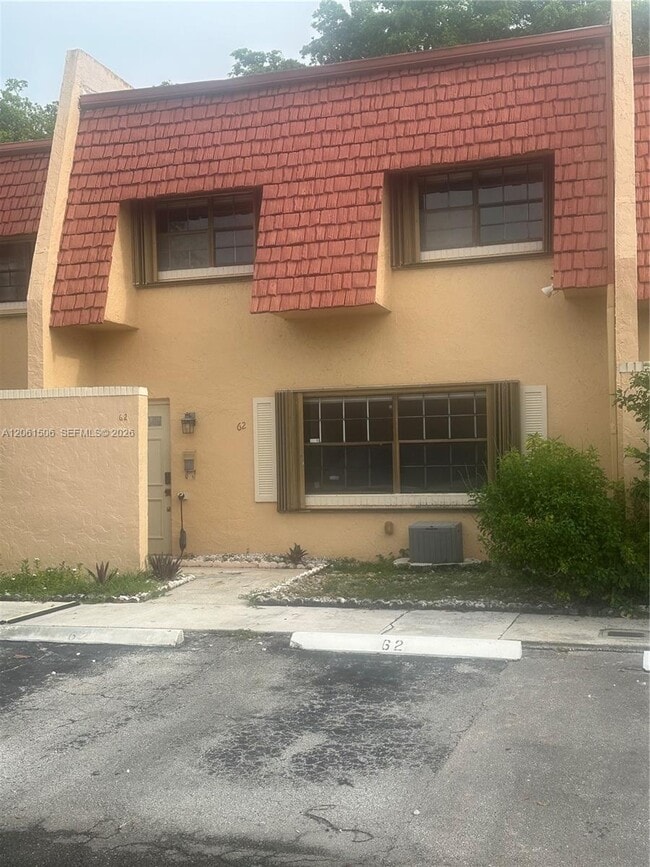 Building Photo - 62 Spinning Wheel Ln