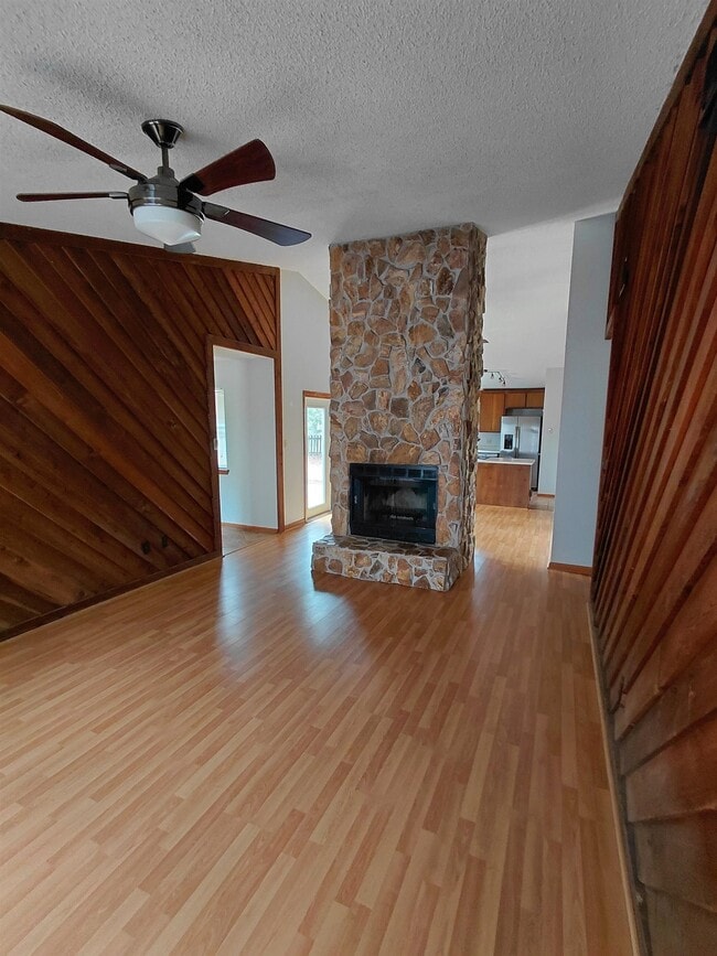 Photo - 6700 Apollo Trail