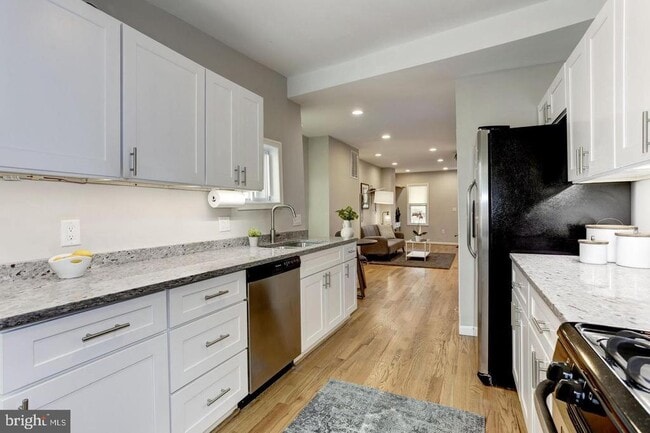 Building Photo - 1816 Minnesota Ave SE