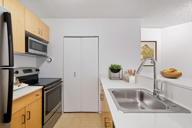 Photo - 800 N Dearborn St Unit 1803