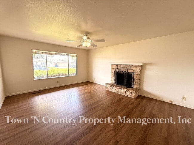 Photo - Nice 3 Bedroom, 2 Bath Located in North Salinas!