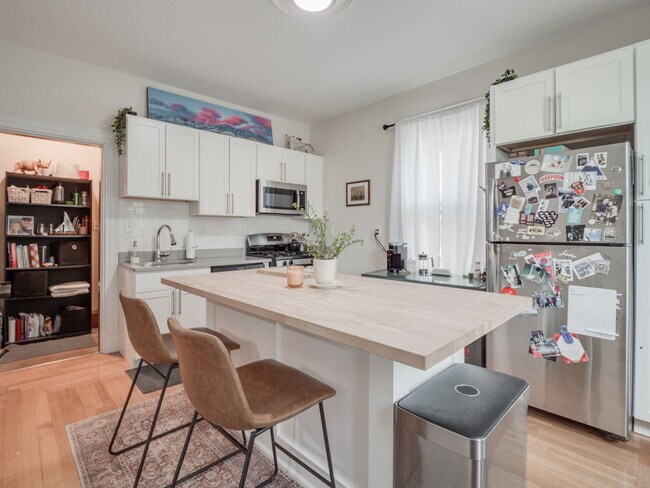 Photo - 3 Monmouth St