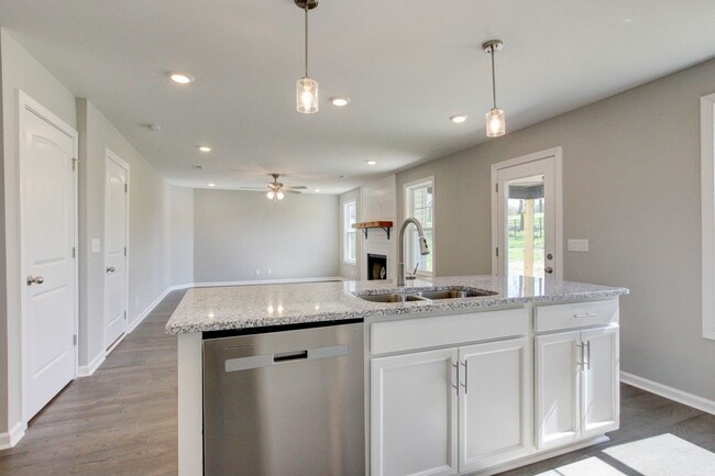 Photo - 818 Limestone Wy