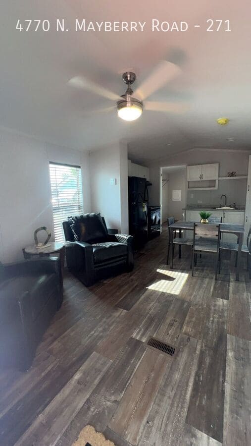 Photo - 4770 N Mayberry Rd