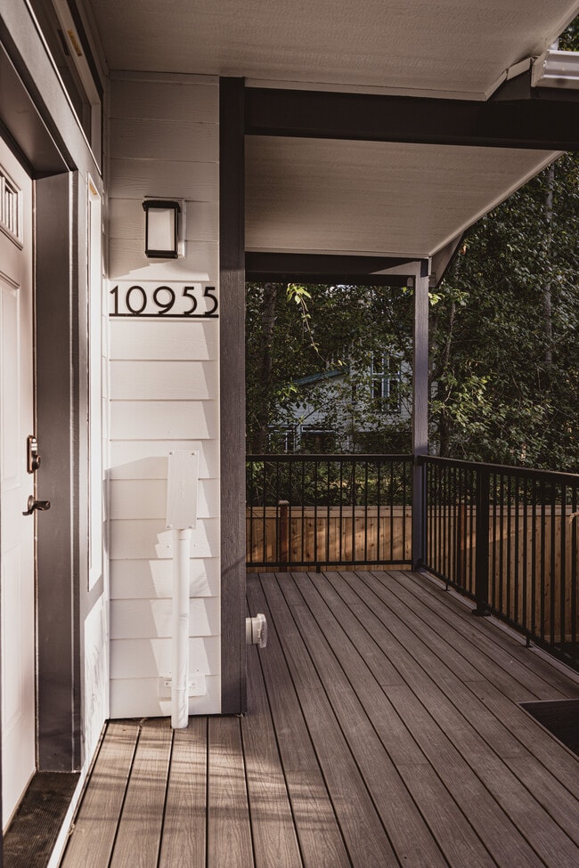 Porch - 10955 SE 165th St