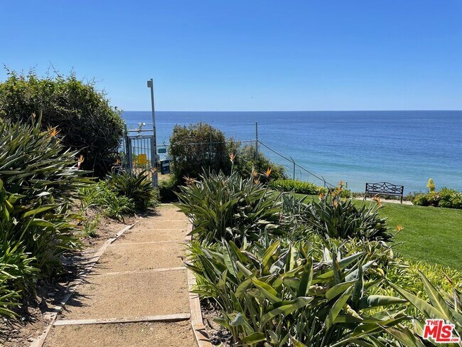 Photo - 6798 Shearwater Ln