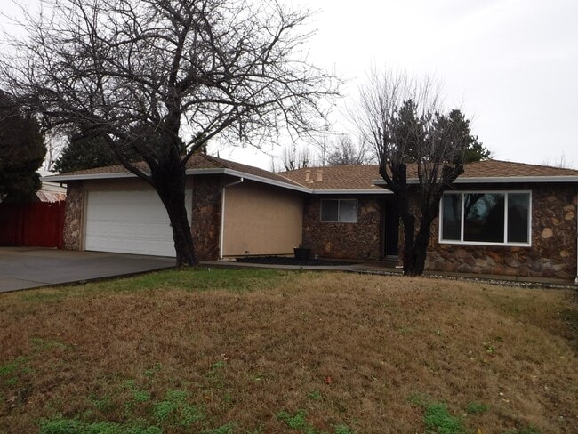 Photo - 1144 Robert Dr