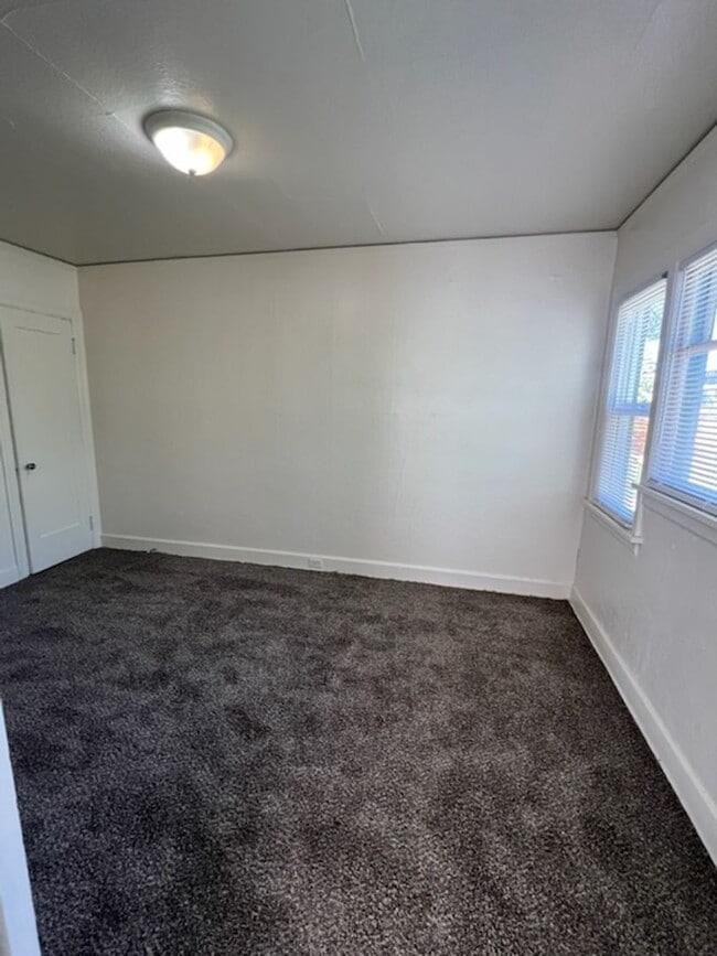 Photo - 614 S Yakima St Unit 1