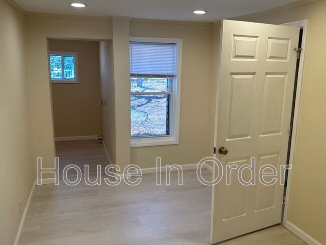 Photo - 220 Pointer Rd