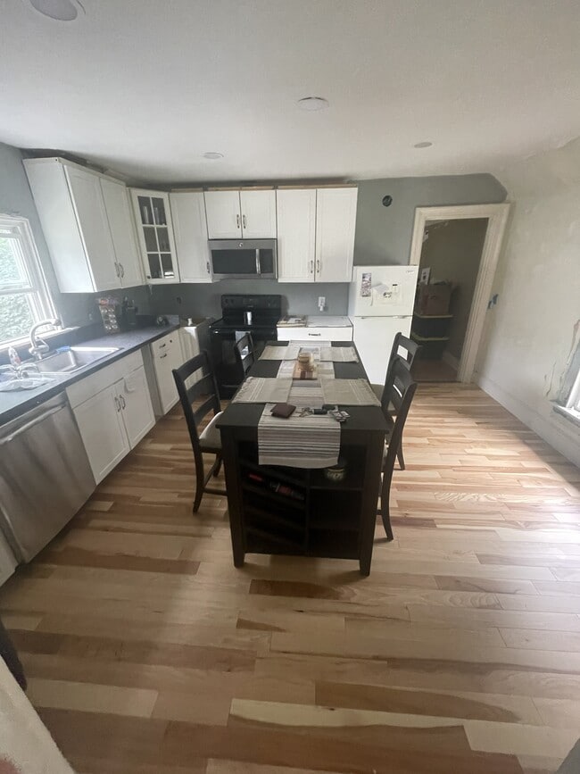 52 Silver St Unit 50-2