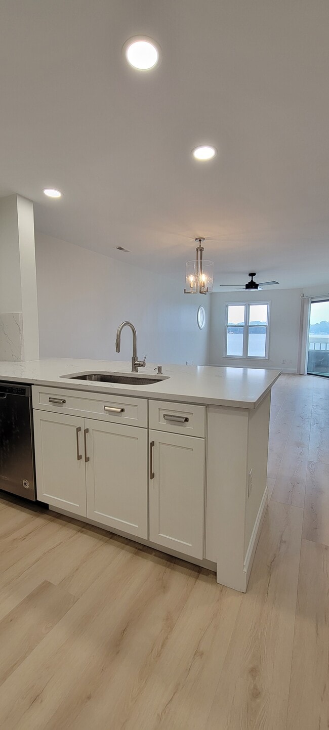 Photo - 862 Southwest Dr Unidad Waterfront Condo