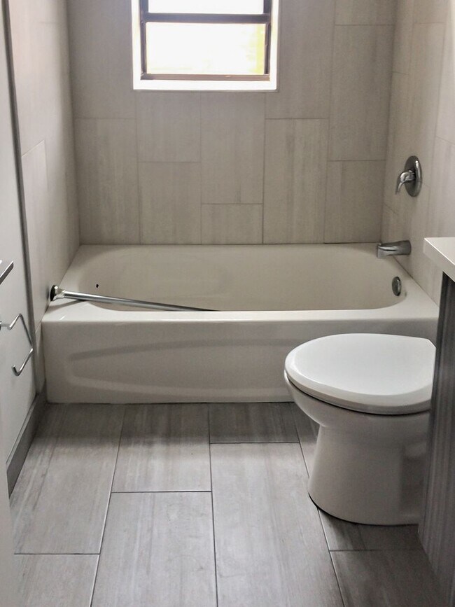 Photo - 2620 N Rockwell St