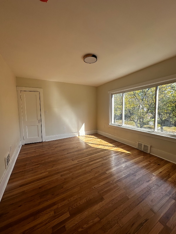 Photo - 2256 Tuxedo St