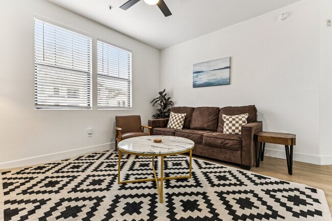 Photo - 9450 W Cabela Dr Unidad ID1055234P