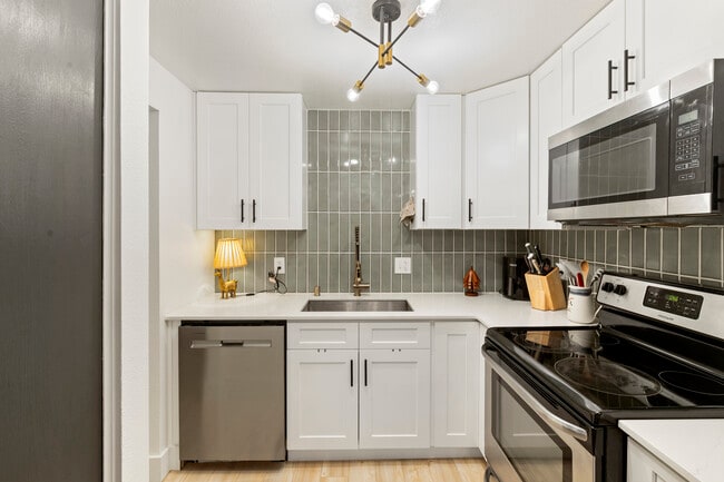 Photo - 1723 Robb St Unit #55