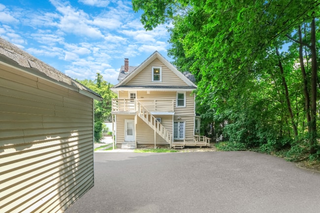 Photo - 483 New York Ave Unidad 2A