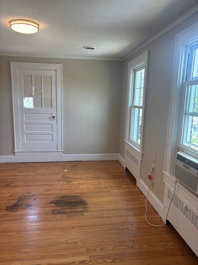 Photo - 1 Bedroom 1 Bathroom, Quadruplex, Gas Heat,Window units for AC, Water Included in the rent.