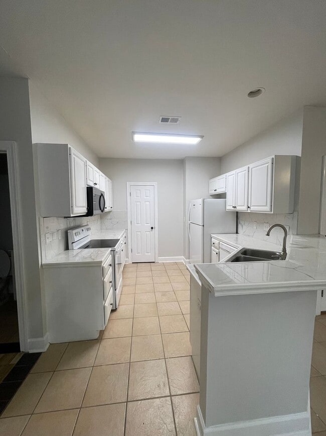 Photo - 259 Millcrest Dr