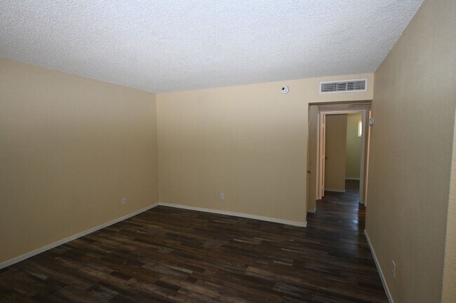 Photo - 2508 N McCarran St Unit 4