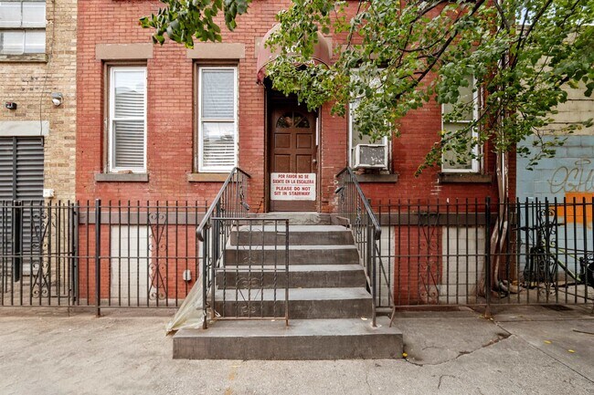 Photo - 207 15th St Unit 11