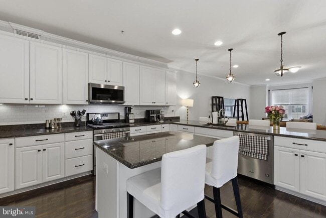 Photo - 7722 Dagny Wy