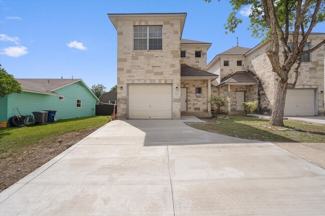 Building Photo - 7502 Lazy Creek Dr