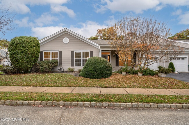 Building Photo - 131 Greenlawns Dr