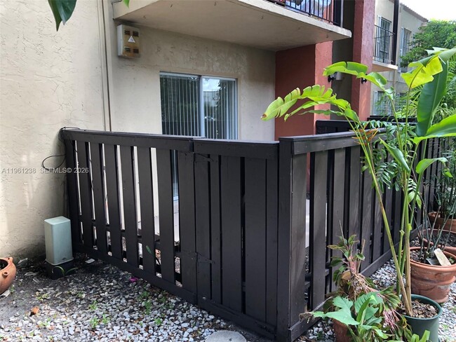 Photo - 10762 N Kendall Dr Unit I-9