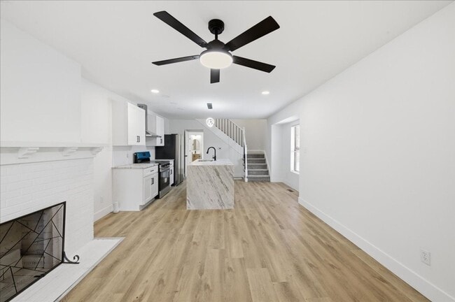 Photo - 1038 N Parker Ave