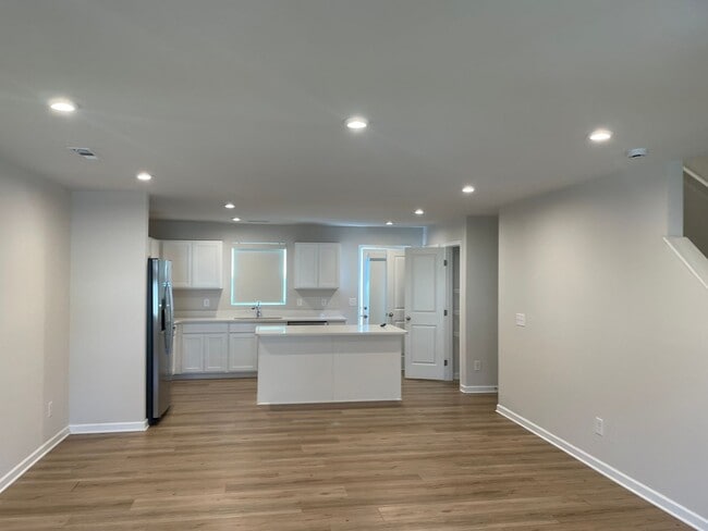 Photo - You’ve Got to See This Rental!