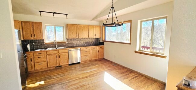 Photo - 56 Sheep Ridge Rd